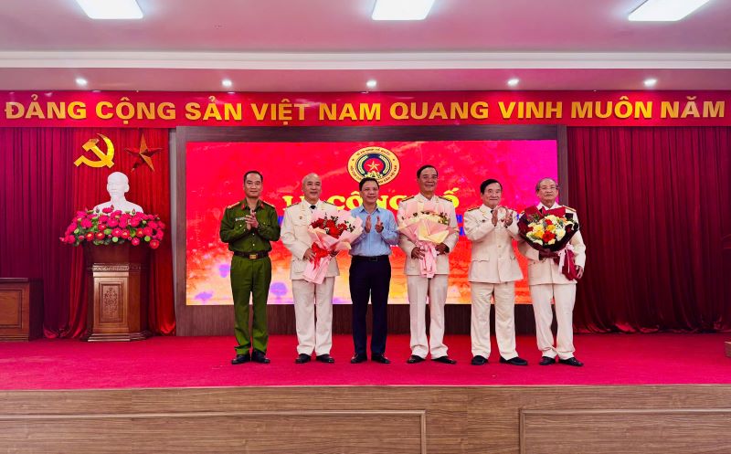 Thành lập Chi hội cựu Công an nhân dân phường Ngô Quyền